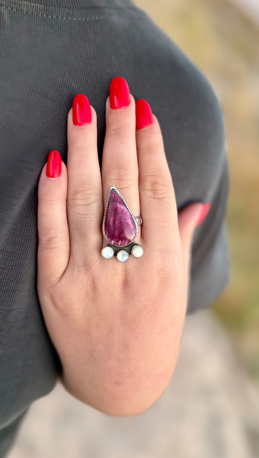 Purple Spiny Oyster + Mother of Pearl Ring Size 10