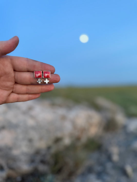 Spiny Oyster Stud Earrings